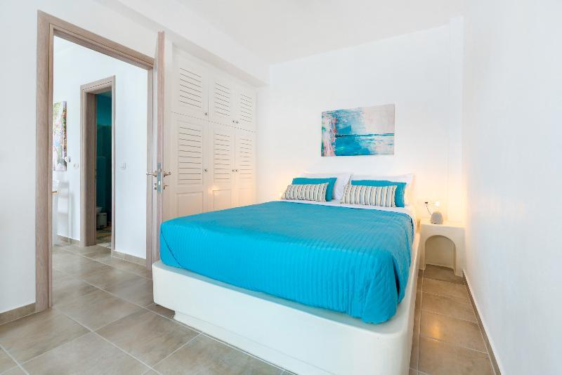 White Harmony Suites Megalochori  Bagian luar foto